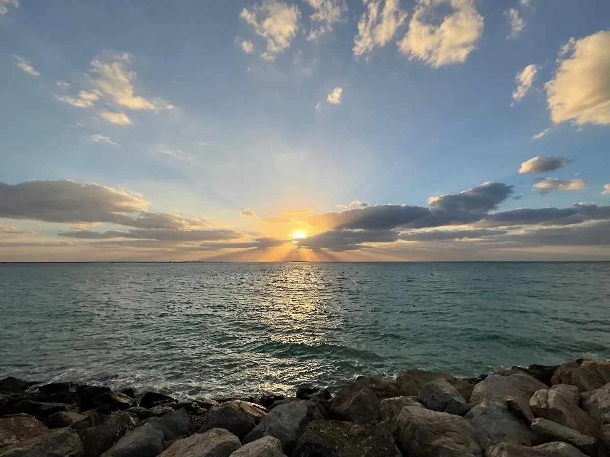 Amazing 1 Bedroom Apartment Next To The Beach Ras al-Khaimah